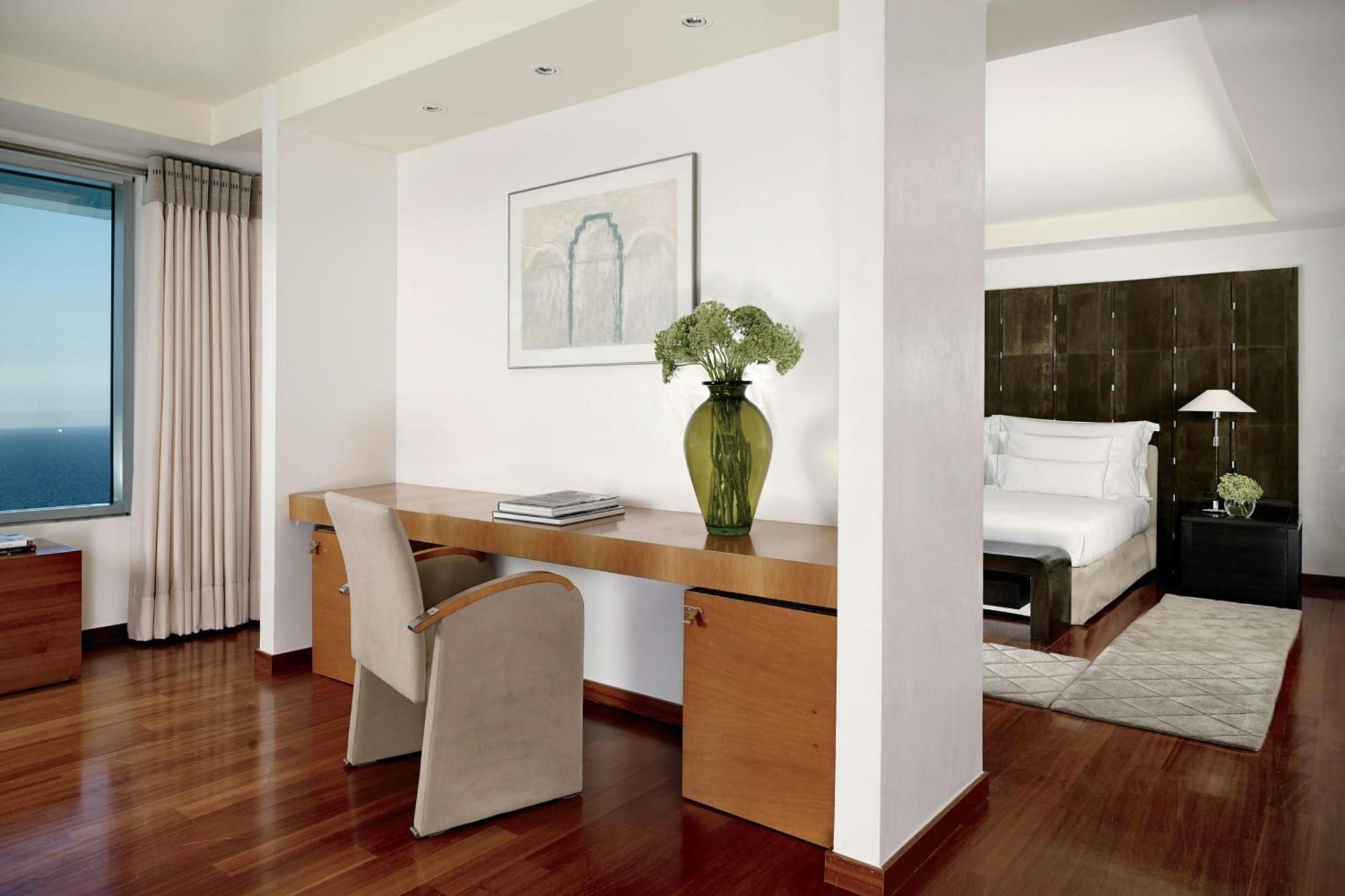 Hotel Arts 5*