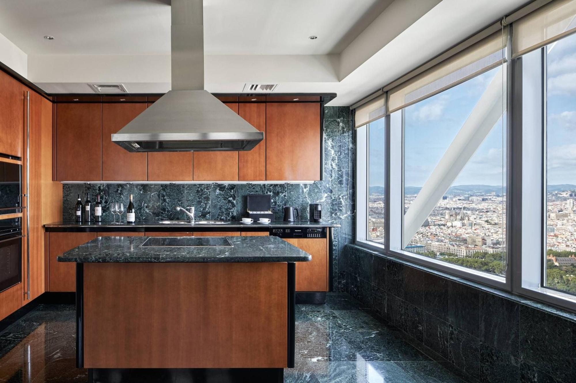 Arts Hotel 5*